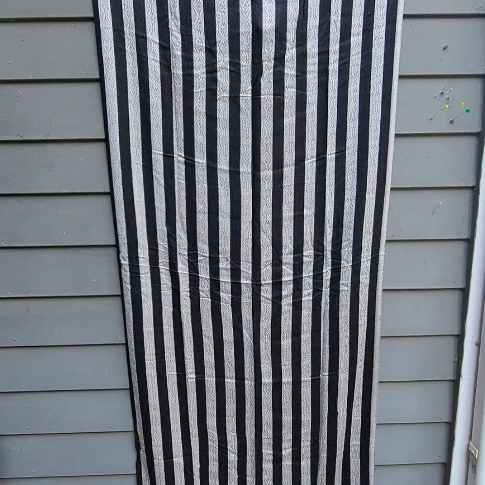 100% Cashmere Pashmina in Silver and Black